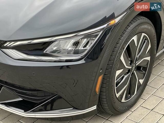 Синій Кіа EV6, об'ємом двигуна 0 л та пробігом 2 тис. км за 28900 $, фото 3 на Automoto.ua