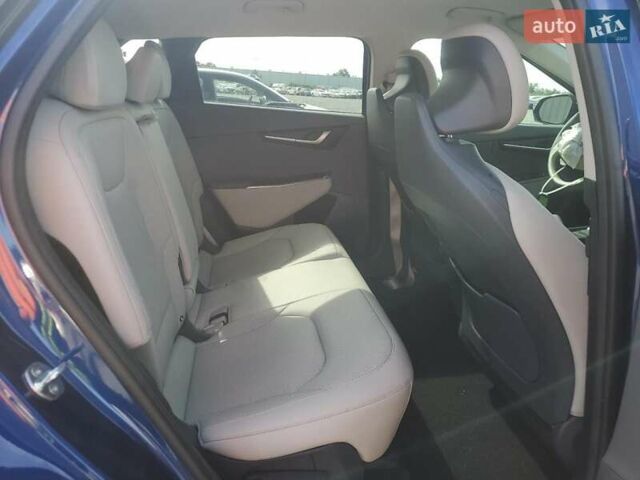 Синій Кіа EV6, об'ємом двигуна 0 л та пробігом 8 тис. км за 22500 $, фото 2 на Automoto.ua