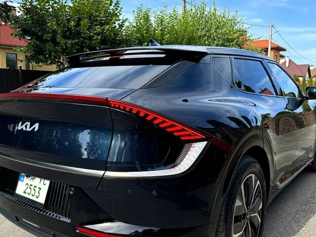 Синій Кіа EV6, об'ємом двигуна 0 л та пробігом 4 тис. км за 33200 $, фото 4 на Automoto.ua