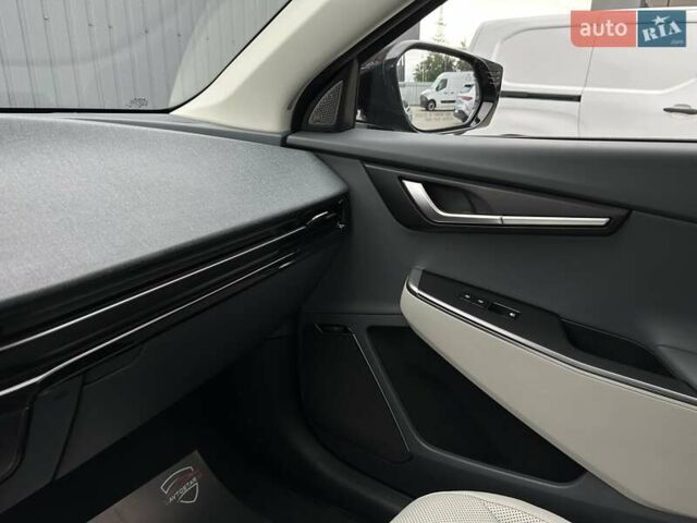 Синій Кіа EV6, об'ємом двигуна 0 л та пробігом 2 тис. км за 28900 $, фото 48 на Automoto.ua