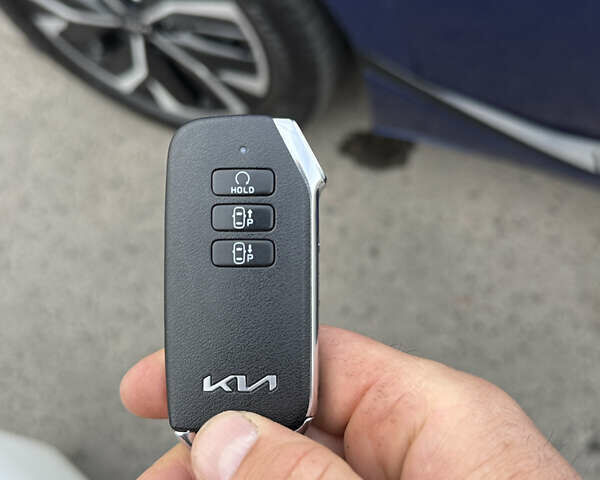Синий Киа EV6, объемом двигателя 0 л и пробегом 15 тыс. км за 26950 $, фото 13 на Automoto.ua