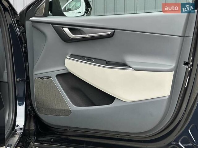 Синій Кіа EV6, об'ємом двигуна 0 л та пробігом 2 тис. км за 28900 $, фото 56 на Automoto.ua
