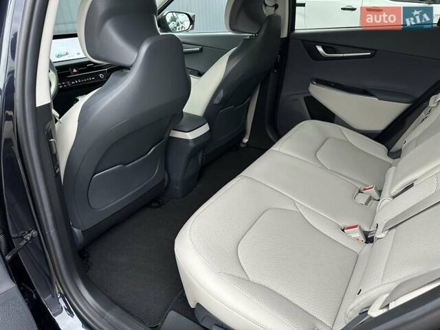Синій Кіа EV6, об'ємом двигуна 0 л та пробігом 2 тис. км за 28900 $, фото 19 на Automoto.ua