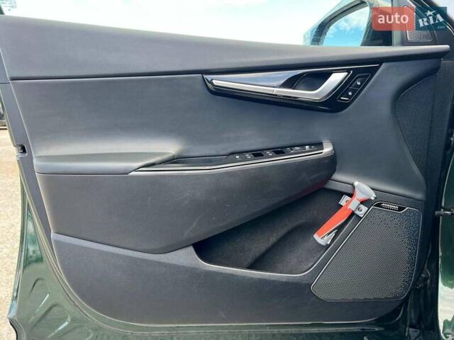 Зелений Кіа EV6, об'ємом двигуна 0 л та пробігом 60 тис. км за 22290 $, фото 14 на Automoto.ua