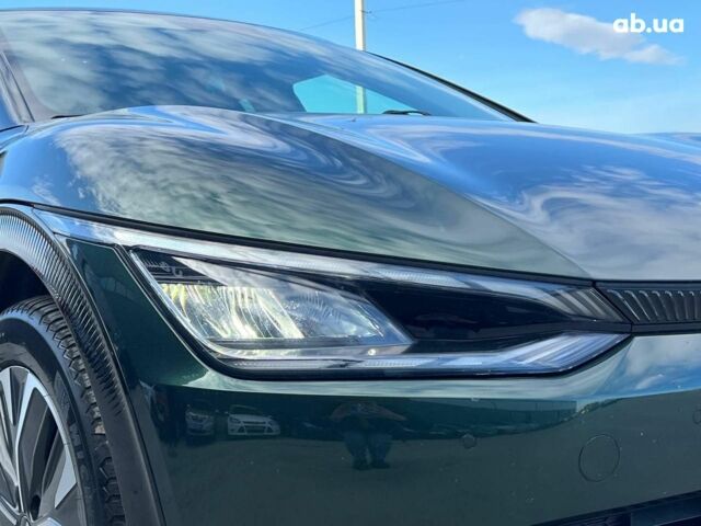Зелений Кіа EV6, об'ємом двигуна 0 л та пробігом 60 тис. км за 22290 $, фото 12 на Automoto.ua