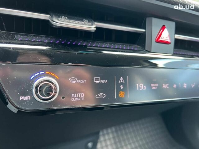 Зелений Кіа EV6, об'ємом двигуна 0 л та пробігом 60 тис. км за 22290 $, фото 30 на Automoto.ua