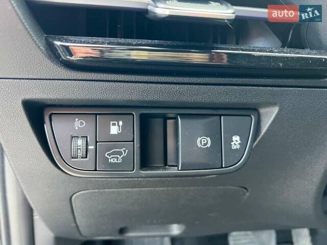 Зелений Кіа EV6, об'ємом двигуна 0 л та пробігом 60 тис. км за 22290 $, фото 19 на Automoto.ua