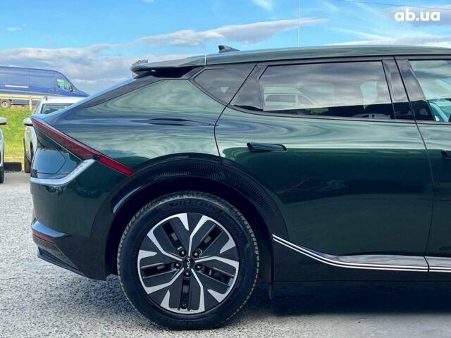 Зелений Кіа EV6, об'ємом двигуна 0 л та пробігом 60 тис. км за 22290 $, фото 8 на Automoto.ua