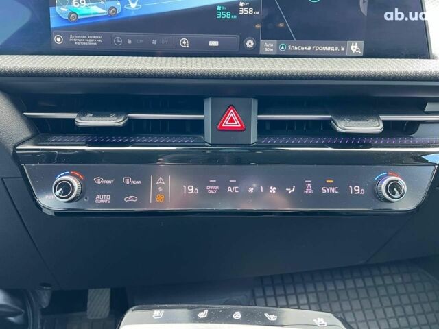 Зелений Кіа EV6, об'ємом двигуна 0 л та пробігом 60 тис. км за 22290 $, фото 29 на Automoto.ua