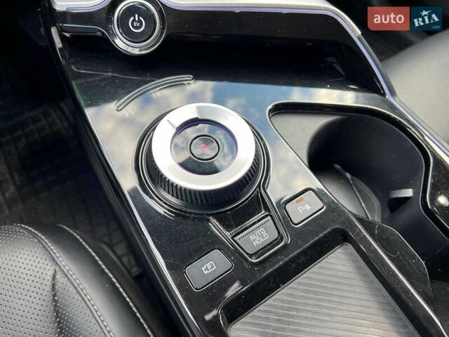 Зелений Кіа EV6, об'ємом двигуна 0 л та пробігом 60 тис. км за 22290 $, фото 32 на Automoto.ua