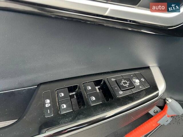 Зелений Кіа EV6, об'ємом двигуна 0 л та пробігом 60 тис. км за 22290 $, фото 15 на Automoto.ua