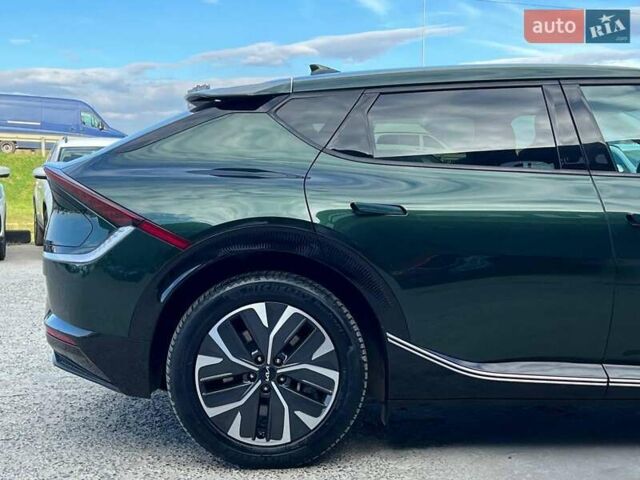 Зелений Кіа EV6, об'ємом двигуна 0 л та пробігом 60 тис. км за 22290 $, фото 8 на Automoto.ua