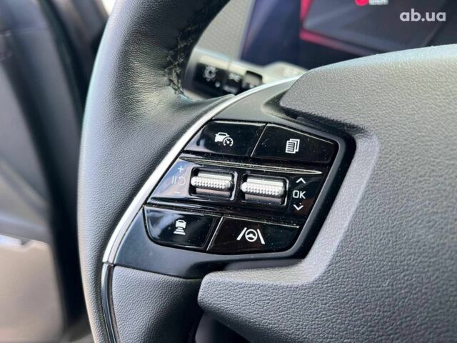 Зелений Кіа EV6, об'ємом двигуна 0 л та пробігом 60 тис. км за 22290 $, фото 23 на Automoto.ua
