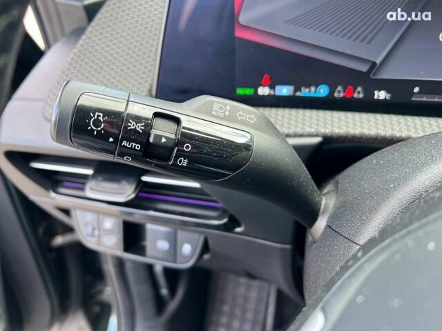 Зелений Кіа EV6, об'ємом двигуна 0 л та пробігом 60 тис. км за 22290 $, фото 25 на Automoto.ua