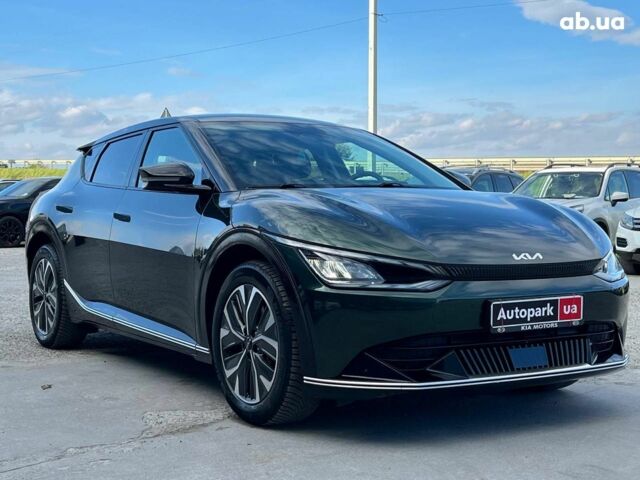 Зелений Кіа EV6, об'ємом двигуна 0 л та пробігом 60 тис. км за 22290 $, фото 11 на Automoto.ua