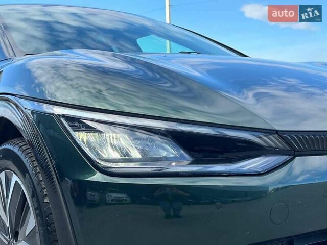 Зелений Кіа EV6, об'ємом двигуна 0 л та пробігом 60 тис. км за 22290 $, фото 12 на Automoto.ua