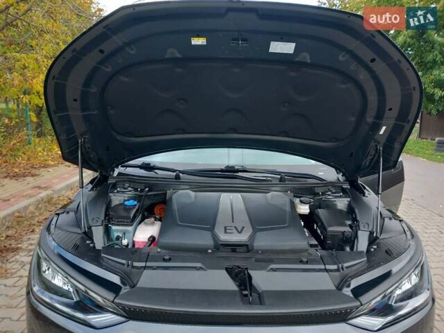 Зеленый Киа EV6, объемом двигателя 0 л и пробегом 142 тыс. км за 22800 $, фото 12 на Automoto.ua