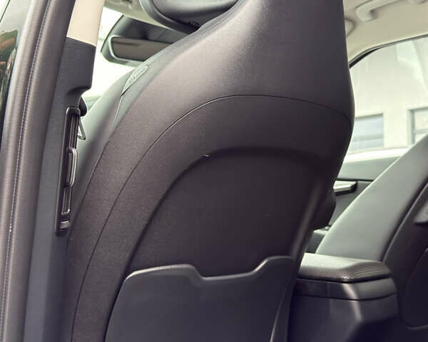 Зеленый Киа EV6, объемом двигателя 0 л и пробегом 188 тыс. км за 25500 $, фото 12 на Automoto.ua