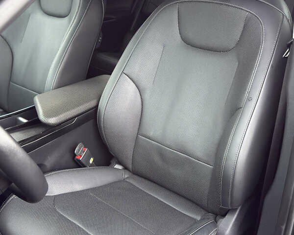 Зеленый Киа EV6, объемом двигателя 0 л и пробегом 188 тыс. км за 25500 $, фото 10 на Automoto.ua