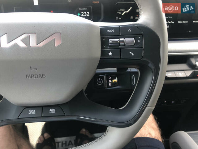 Чорний Кіа EV9, об'ємом двигуна 0 л та пробігом 37 тис. км за 49900 $, фото 40 на Automoto.ua