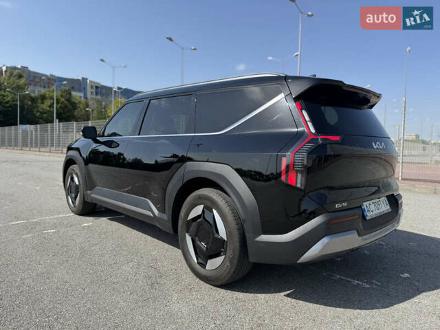 Черный Киа EV9, объемом двигателя 0 л и пробегом 23 тыс. км за 42500 $, фото 17 на Automoto.ua