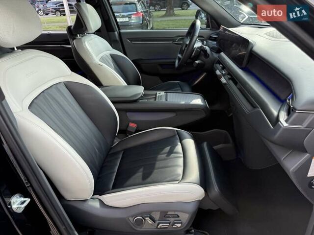 Черный Киа EV9, объемом двигателя 0 л и пробегом 34 тыс. км за 59800 $, фото 27 на Automoto.ua