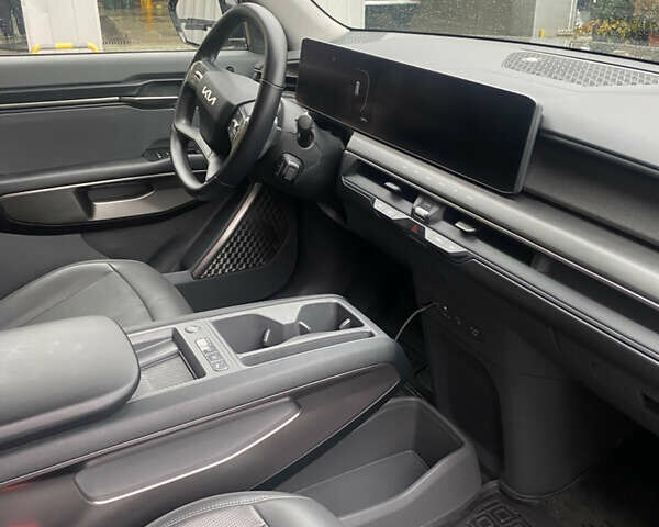 Киа EV9 2023 в Ужгороде на Automoto.ua Черный Киа EV9, объемом двигателя 0 л и пробегом 3 тыс. км за 42000 $, фото 6 на Automoto.ua