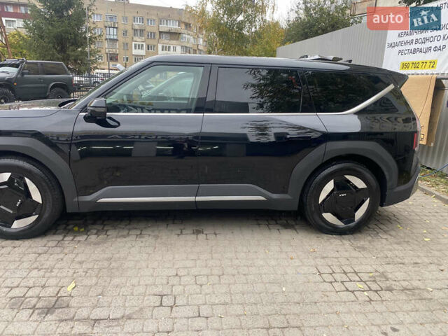 Киа EV9 2023 в Ужгороде на Automoto.ua Черный Киа EV9, объемом двигателя 0 л и пробегом 3 тыс. км за 42000 $, фото 3 на Automoto.ua