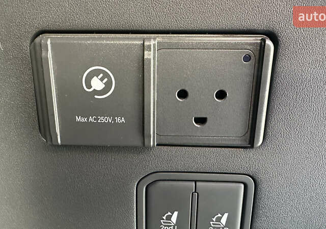 Черный Киа EV9, объемом двигателя 0 л и пробегом 19 тыс. км за 58000 $, фото 22 на Automoto.ua