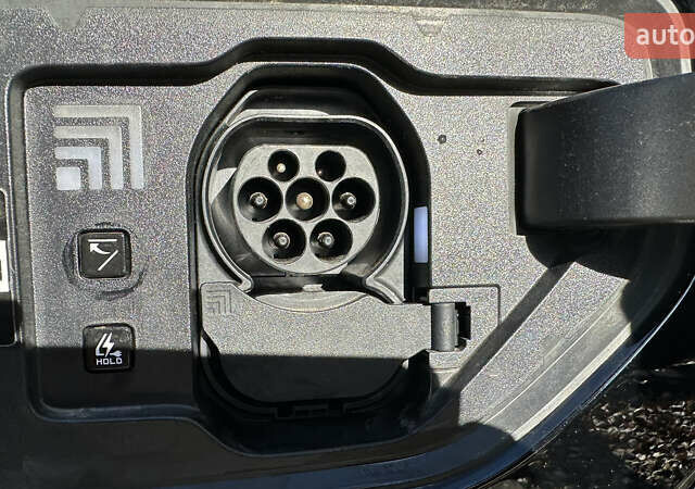 Черный Киа EV9, объемом двигателя 0 л и пробегом 19 тыс. км за 58000 $, фото 24 на Automoto.ua