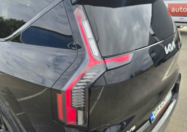 Черный Киа EV9, объемом двигателя 0 л и пробегом 25 тыс. км за 55000 $, фото 15 на Automoto.ua