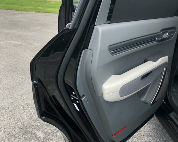 Черный Киа EV9, объемом двигателя 0 л и пробегом 39 тыс. км за 49000 $, фото 42 на Automoto.ua
