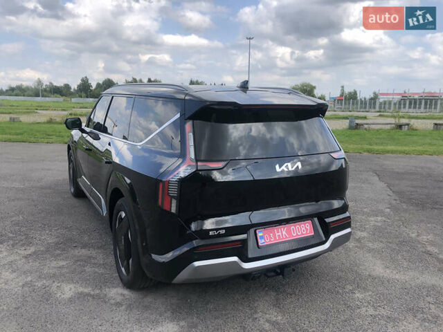 Черный Киа EV9, объемом двигателя 0 л и пробегом 39 тыс. км за 49000 $, фото 13 на Automoto.ua