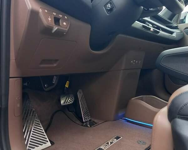 Черный Киа EV9, объемом двигателя 0 л и пробегом 30 тыс. км за 47000 $, фото 8 на Automoto.ua