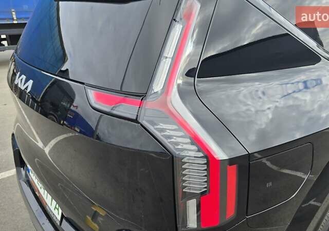 Черный Киа EV9, объемом двигателя 0 л и пробегом 25 тыс. км за 55000 $, фото 14 на Automoto.ua