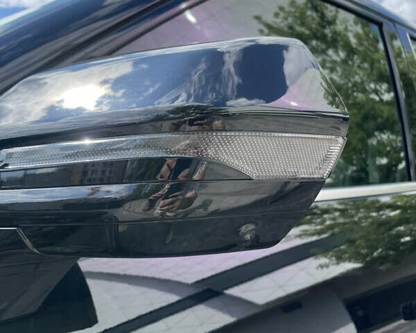 Чорний Кіа EV9, об'ємом двигуна 0 л та пробігом 9 тис. км за 51900 $, фото 46 на Automoto.ua