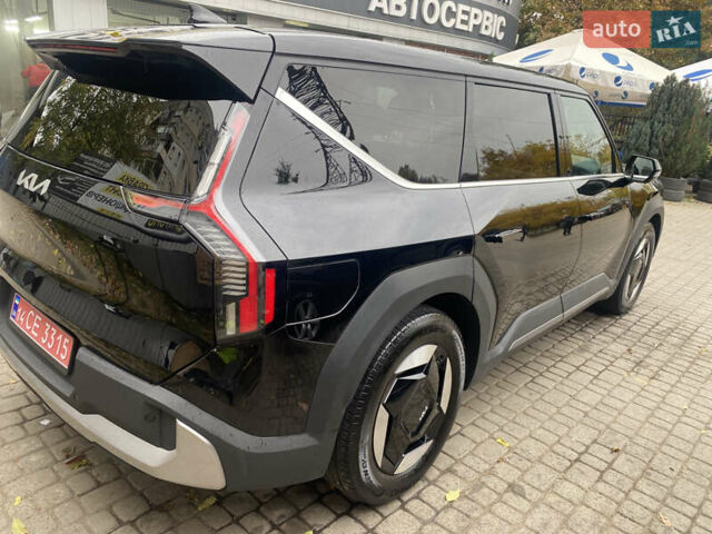 Киа EV9 2023 в Ужгороде на Automoto.ua Черный Киа EV9, объемом двигателя 0 л и пробегом 3 тыс. км за 42000 $, фото 5 на Automoto.ua