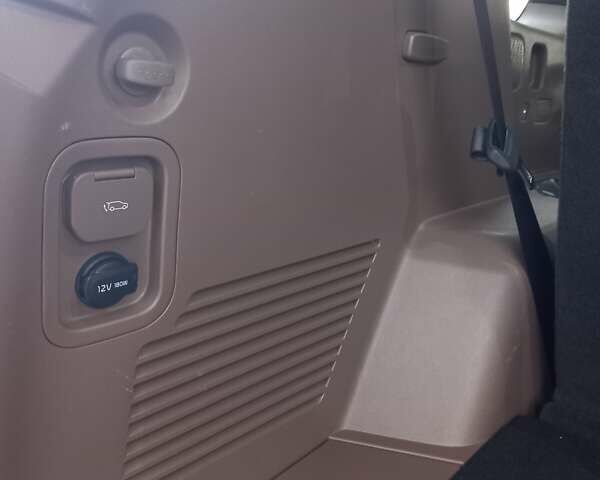 Черный Киа EV9, объемом двигателя 0 л и пробегом 30 тыс. км за 47000 $, фото 33 на Automoto.ua