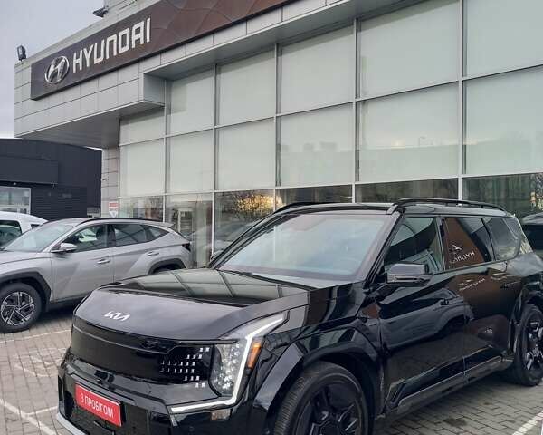 Черный Киа EV9, объемом двигателя 0 л и пробегом 30 тыс. км за 47000 $, фото 52 на Automoto.ua