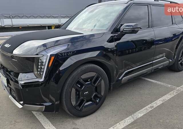 Черный Киа EV9, объемом двигателя 0 л и пробегом 25 тыс. км за 55000 $, фото 8 на Automoto.ua