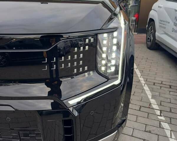 Черный Киа EV9, объемом двигателя 0 л и пробегом 30 тыс. км за 47000 $, фото 54 на Automoto.ua