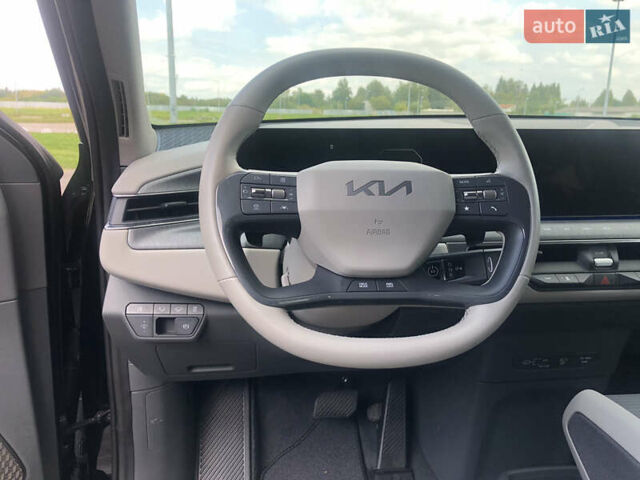 Черный Киа EV9, объемом двигателя 0 л и пробегом 39 тыс. км за 49000 $, фото 18 на Automoto.ua