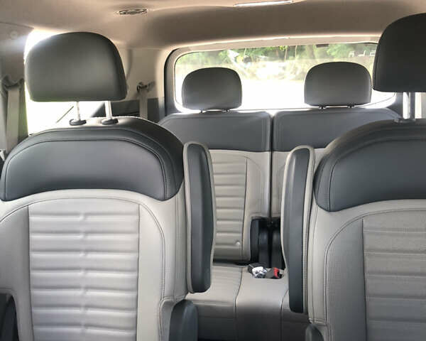 Чорний Кіа EV9, об'ємом двигуна 0 л та пробігом 37 тис. км за 49900 $, фото 23 на Automoto.ua