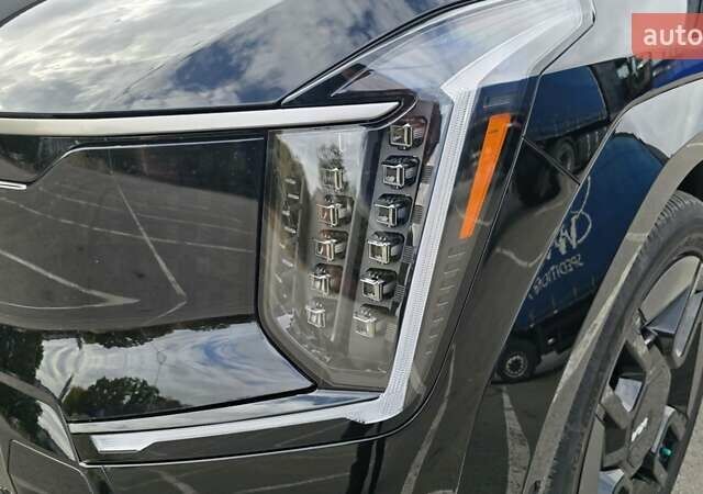 Черный Киа EV9, объемом двигателя 0 л и пробегом 25 тыс. км за 55000 $, фото 30 на Automoto.ua
