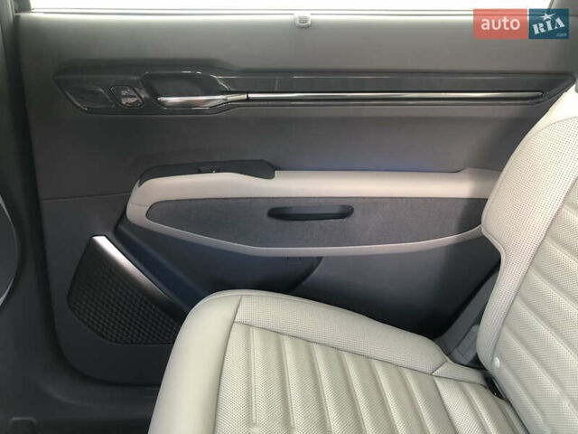 Чорний Кіа EV9, об'ємом двигуна 0 л та пробігом 37 тис. км за 49900 $, фото 37 на Automoto.ua