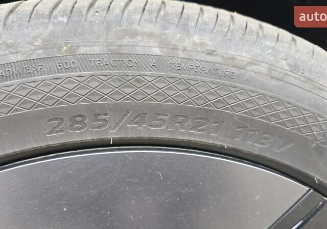 Черный Киа EV9, объемом двигателя 0 л и пробегом 25 тыс. км за 55000 $, фото 29 на Automoto.ua