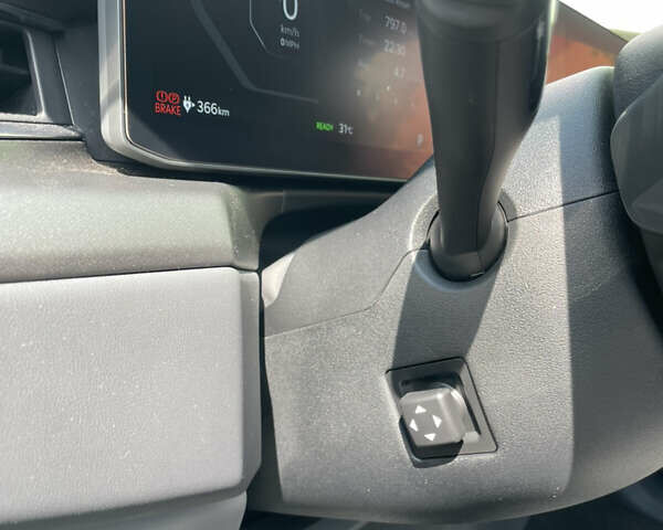 Чорний Кіа EV9, об'ємом двигуна 0 л та пробігом 9 тис. км за 51900 $, фото 15 на Automoto.ua