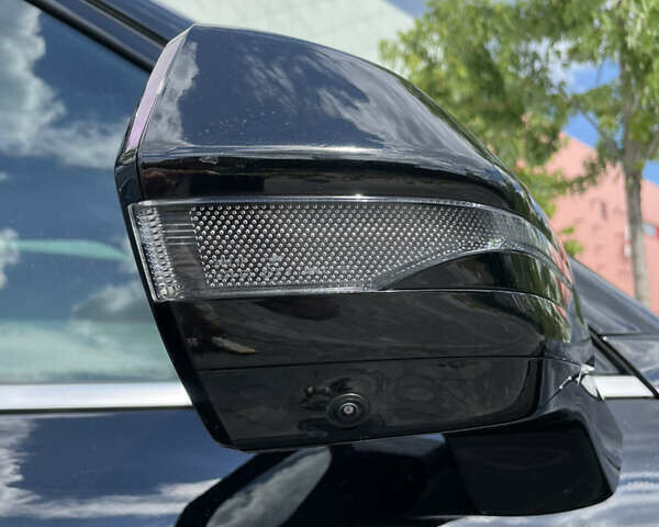 Чорний Кіа EV9, об'ємом двигуна 0 л та пробігом 9 тис. км за 51900 $, фото 49 на Automoto.ua