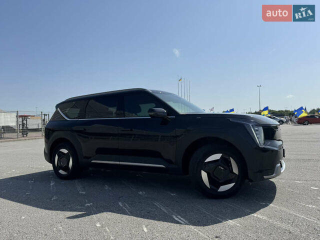 Черный Киа EV9, объемом двигателя 0 л и пробегом 23 тыс. км за 42500 $, фото 8 на Automoto.ua
