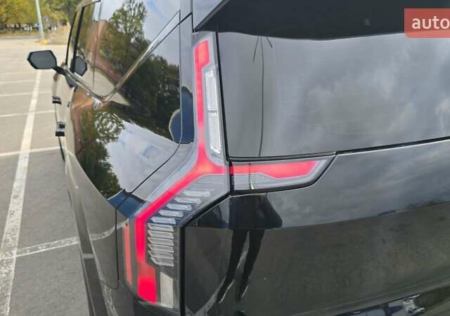 Черный Киа EV9, объемом двигателя 0 л и пробегом 25 тыс. км за 55000 $, фото 25 на Automoto.ua